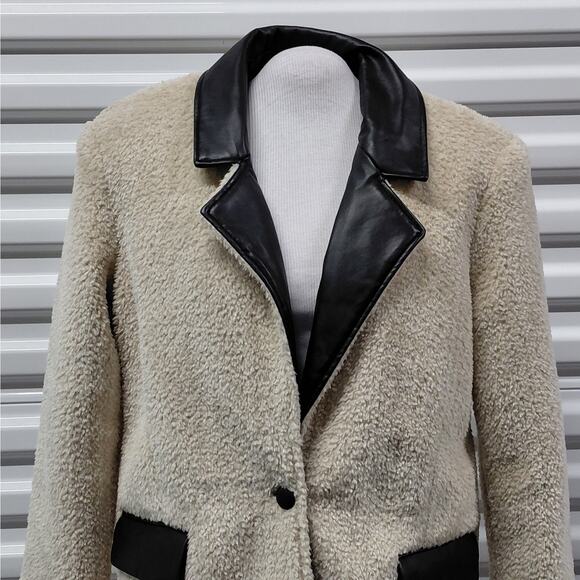 WeWoreWhat Womens Oversized Faux Fur Blazer Jacket Small Ivory Vegan Leather NWT - Picture 5 of 15